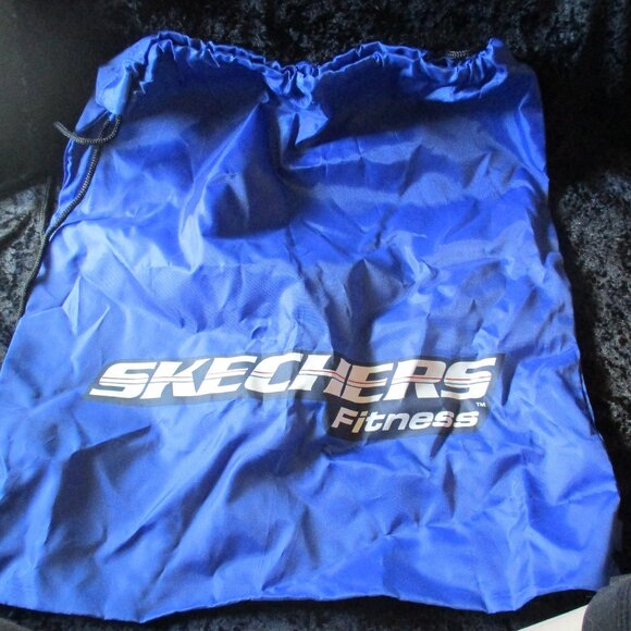 Skechers Fitness Drawstring Backpack/Tote Bag/Dust Cover with Cinch Top Closure - Picture 1 of 5